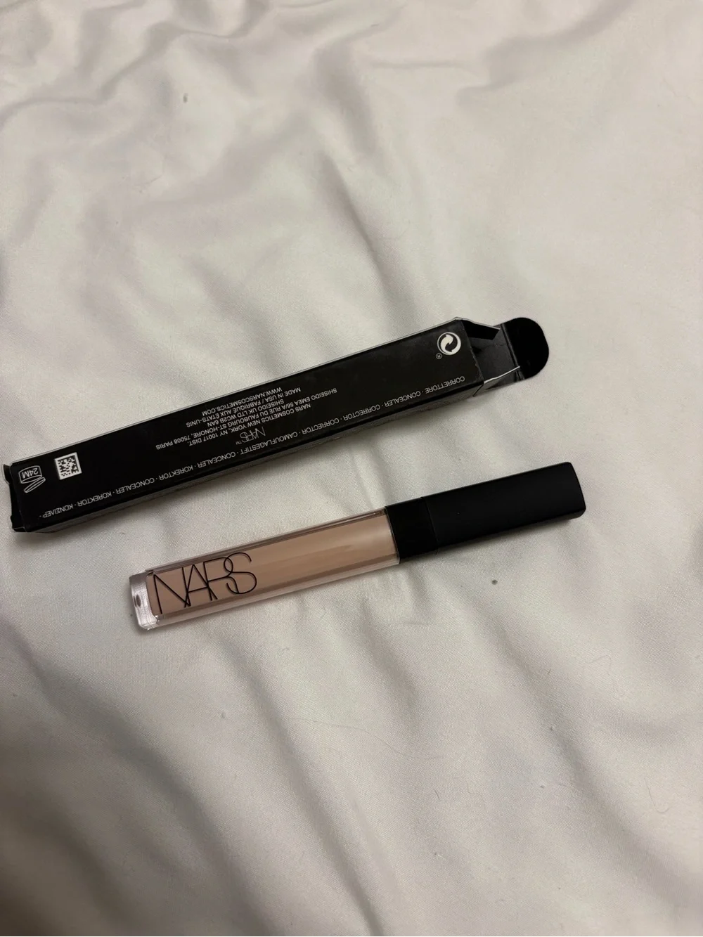 NARS Radiant Creamy Concealer - Light 2 vanilla - Picture 2 of 4